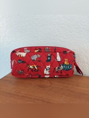 Vera bradley cats meow holiday cat Red quilted cat print makeup bag pencil pouch